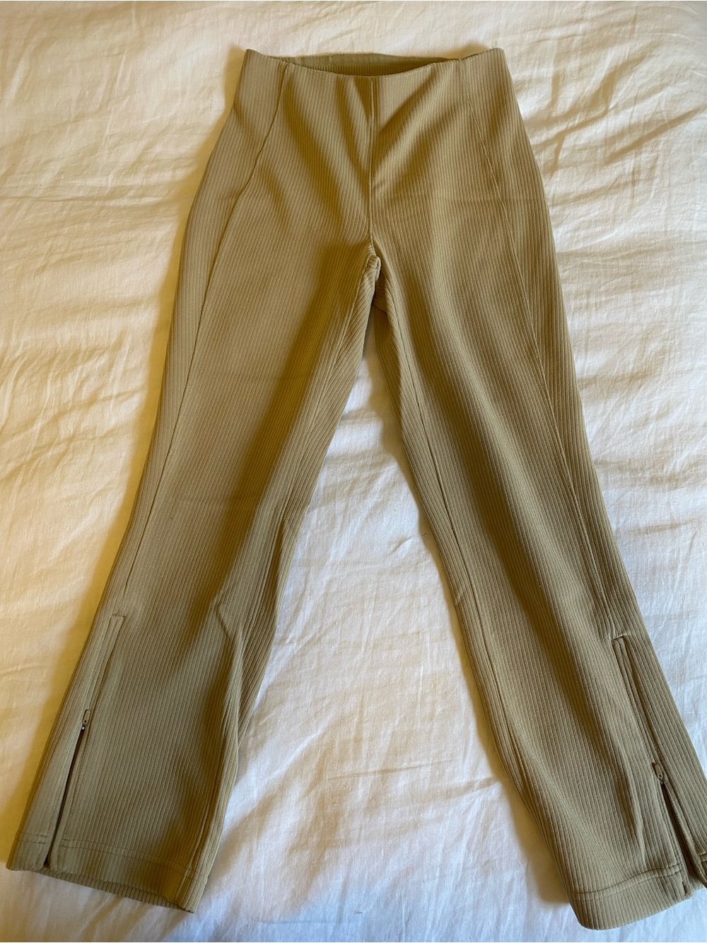 Women’s Ribbed Stretch Pants in Tan/Beige